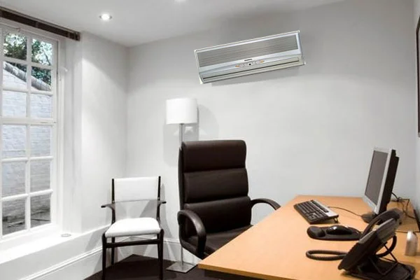 کولر اجنرال در اتاق کار